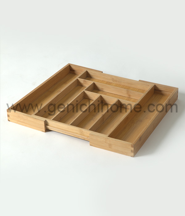 Telescopic cutlery box